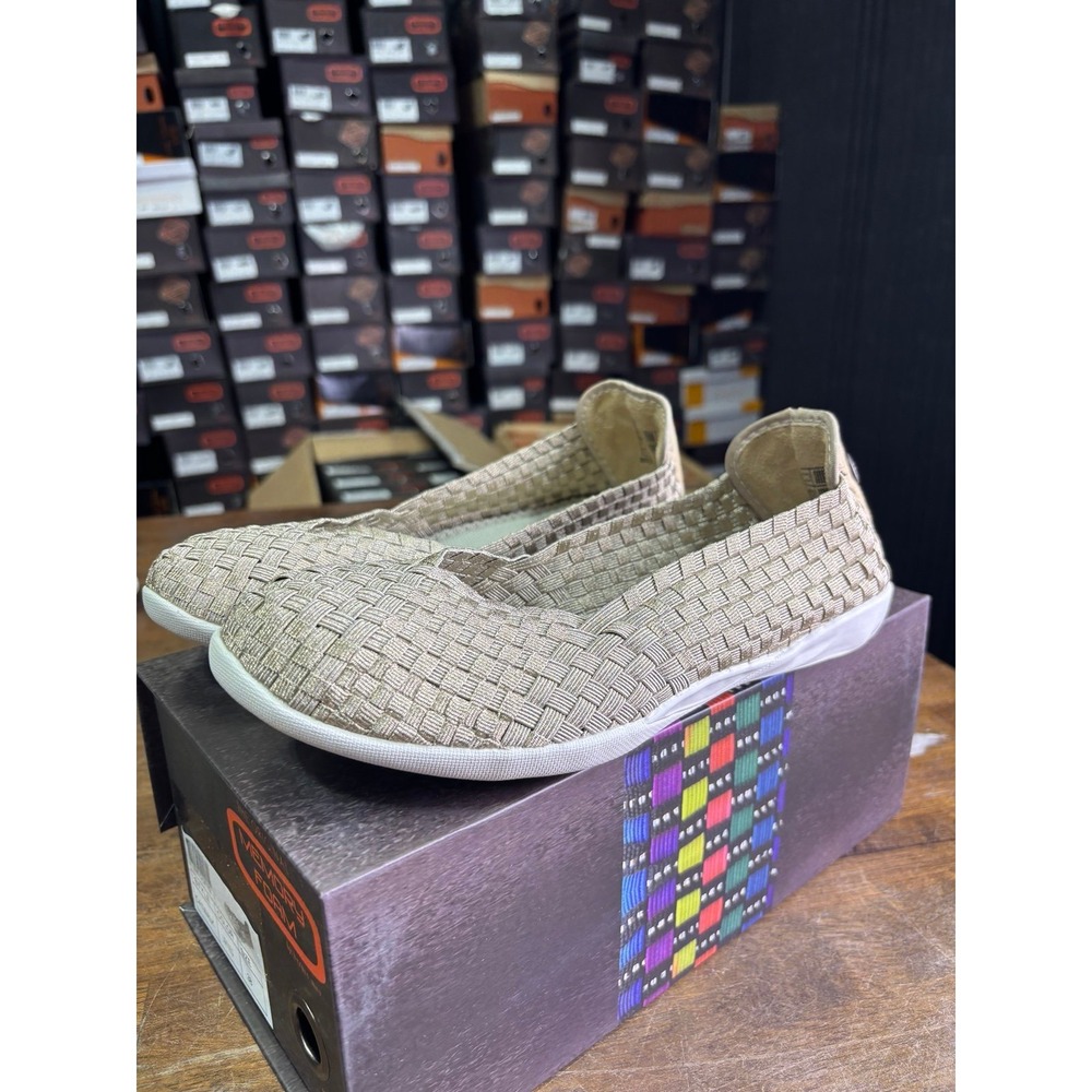 Bernie Mev Catwalk Light Gold Woven Elastic Memory Foam Flats Size 38 US 7.5